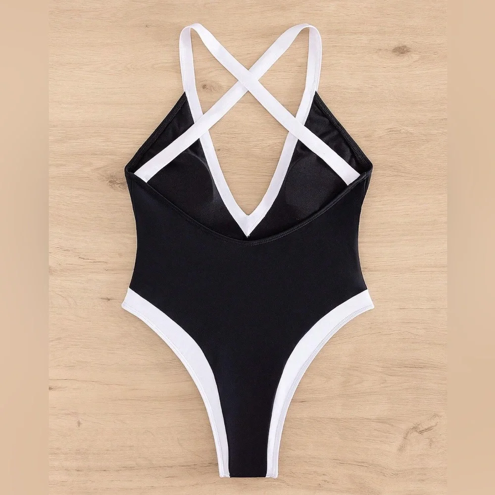 🆕 Deep V-Neck One-Piece Swimsuit - Picture 6 of 7